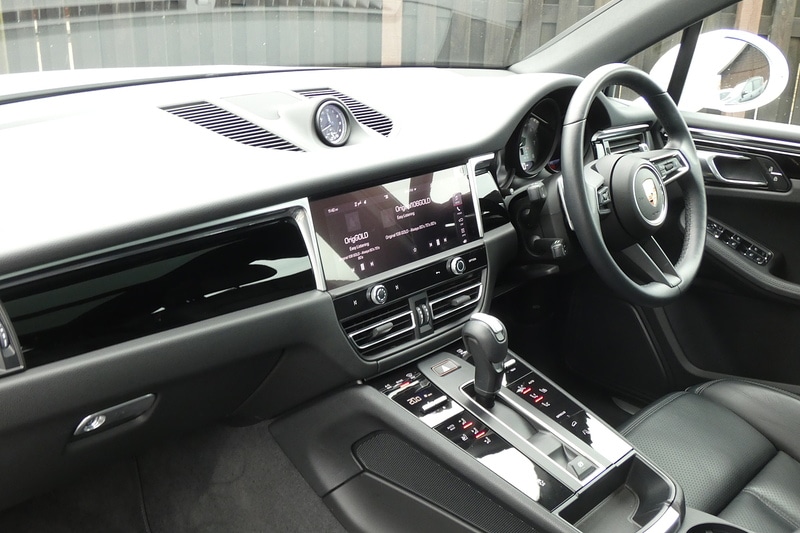 Used Porsche Macan 2023 for sale - 78122328: Photo 10