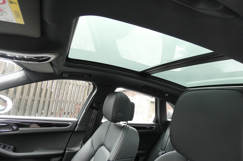 Used Porsche Macan 2023 for sale - 78122328: Photo 11