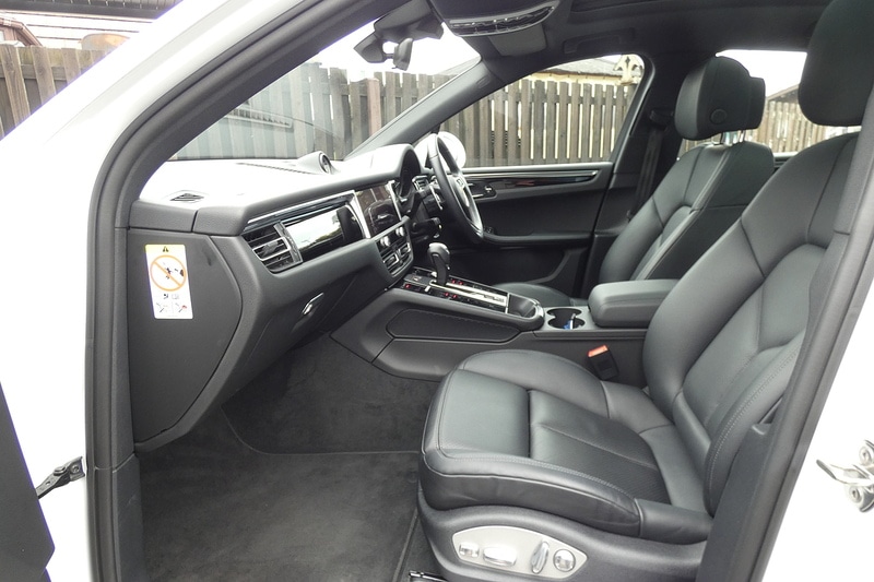 Used Porsche Macan 2023 for sale - 78122328: Photo 9