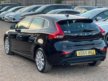 Used Volvo V40 2015 for sale - 79634980: Photo