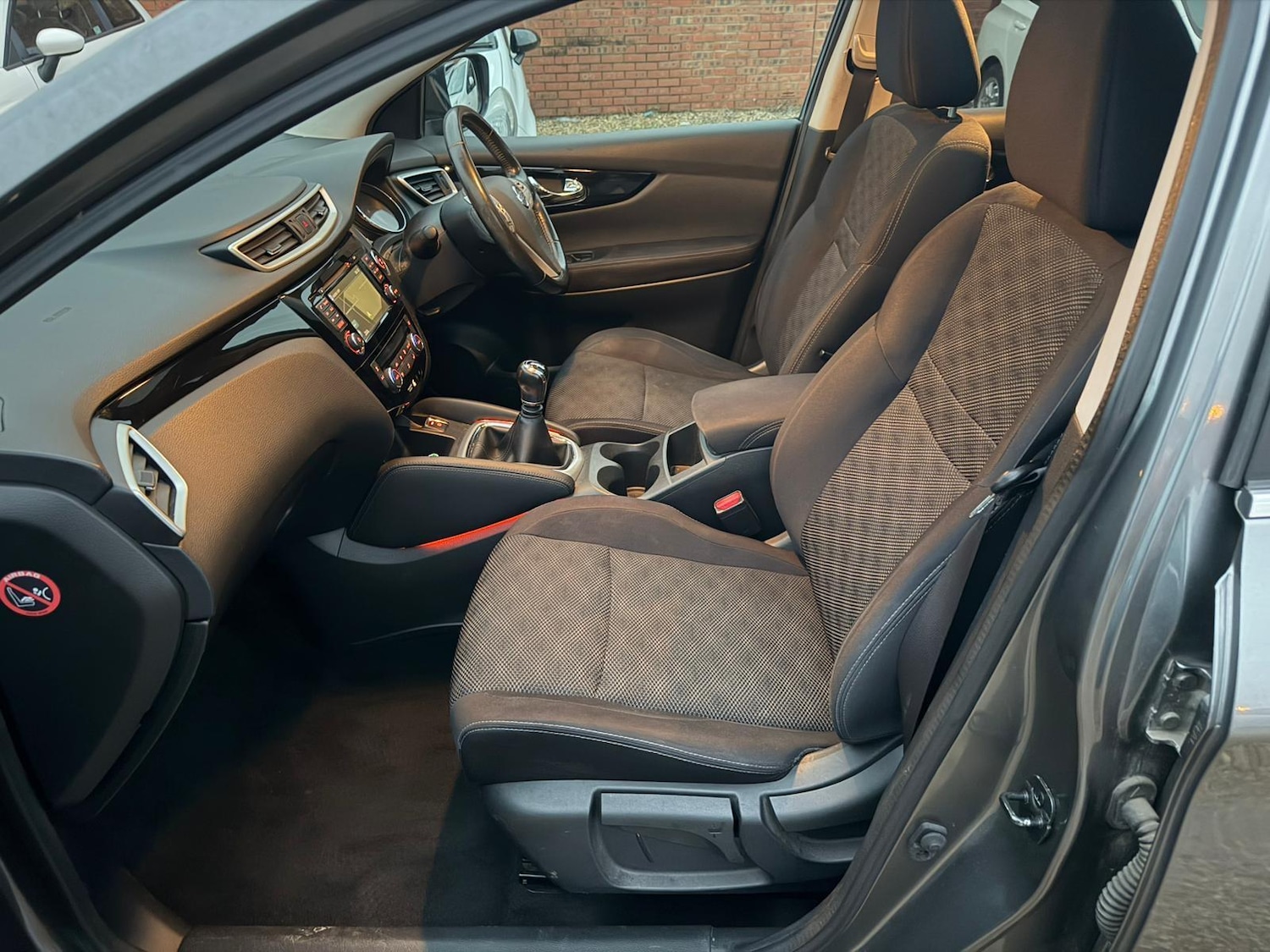 Used Nissan Qashqai 2015 for sale - 76608018: Photo 27