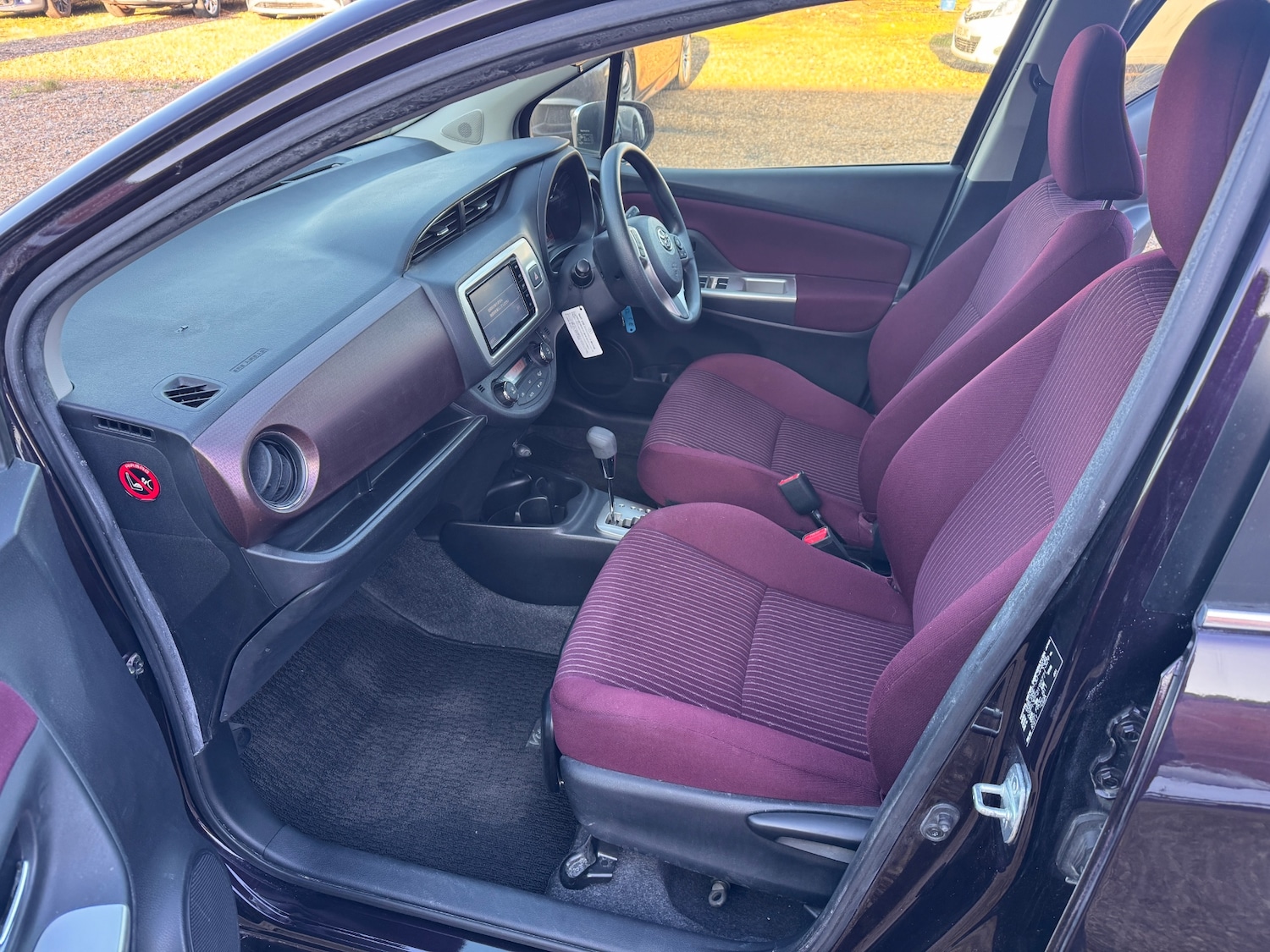 Used Toyota Vitz 2015 for sale - 77502771: Photo 11