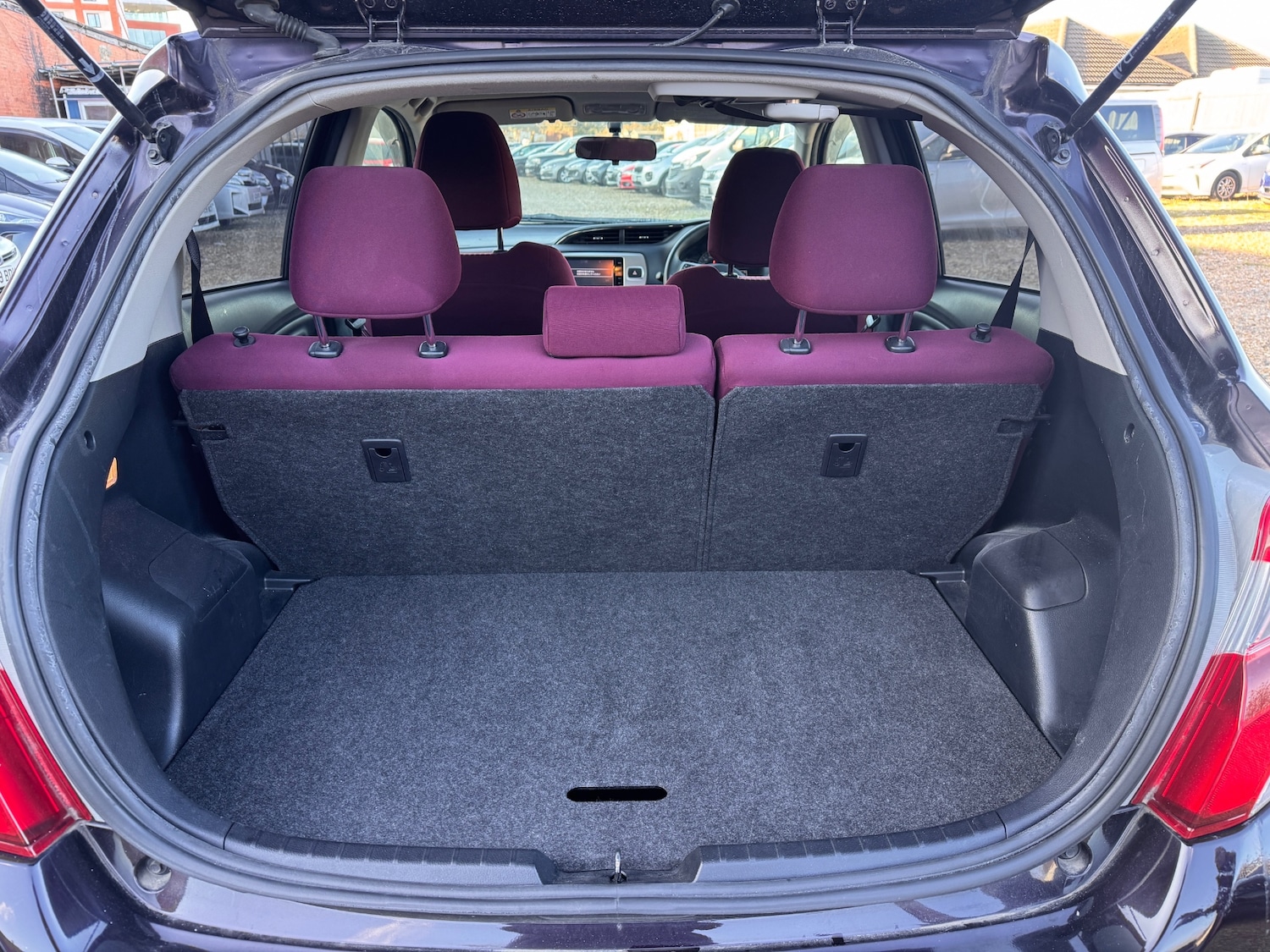 Used Toyota Vitz 2015 for sale - 77502771: Photo 8