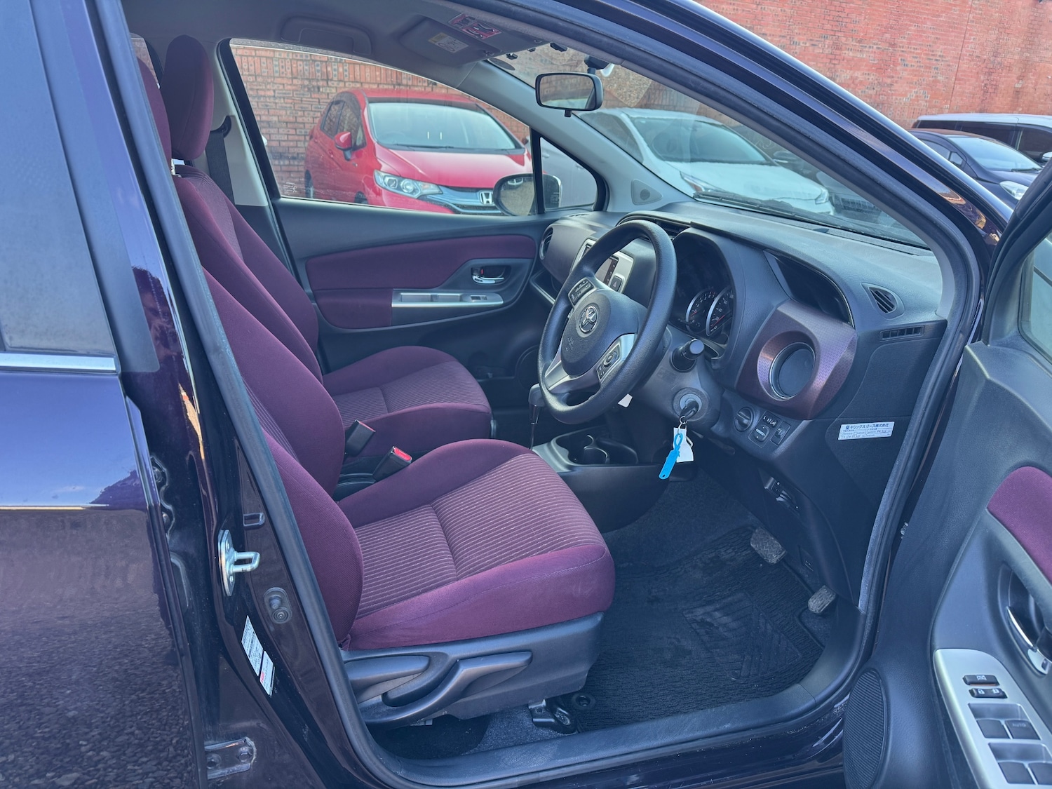 Used Toyota Vitz 2015 for sale - 77502771: Photo 9