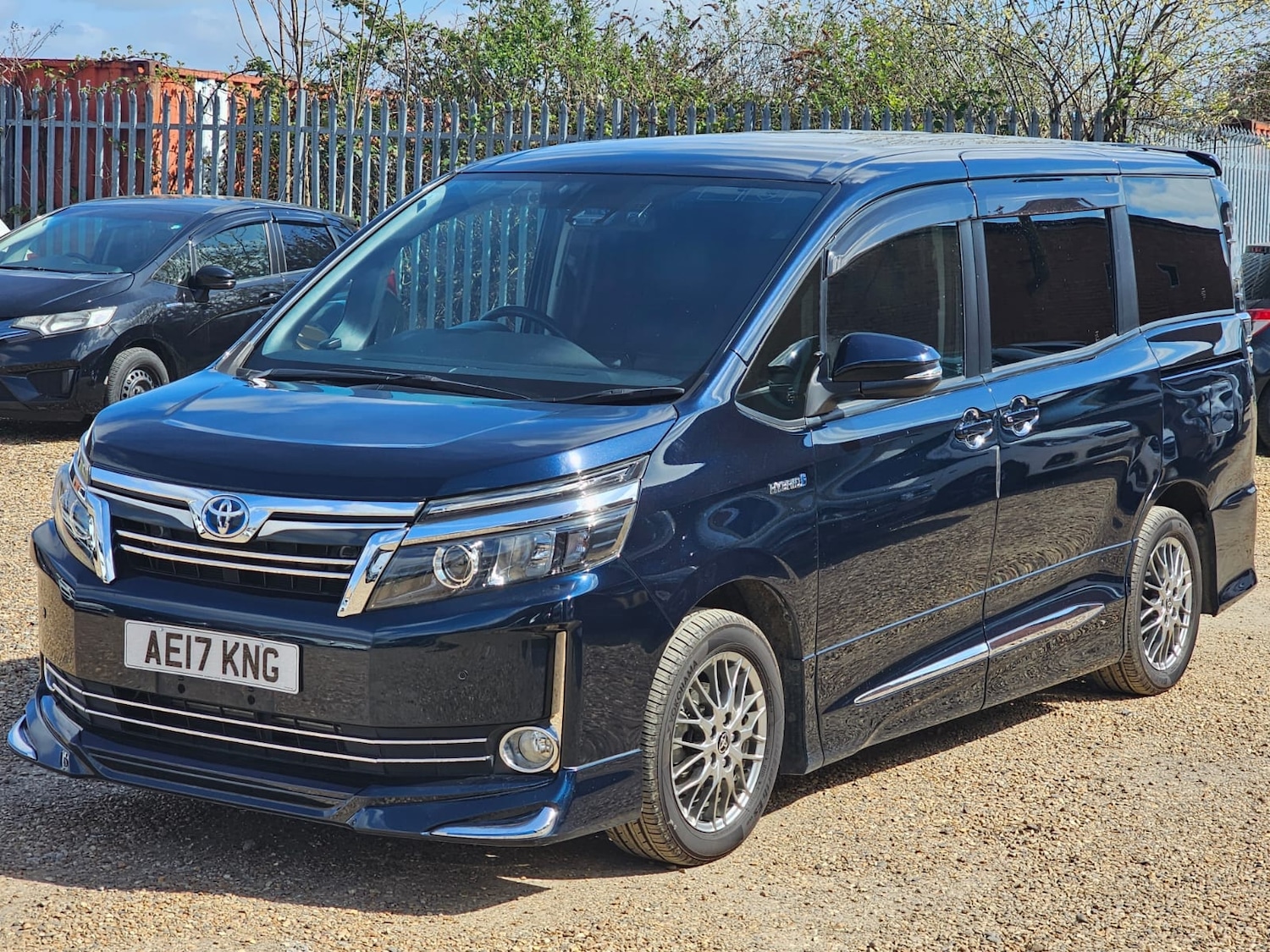Used Toyota Noah 2026 for sale - 78122803: Photo 2