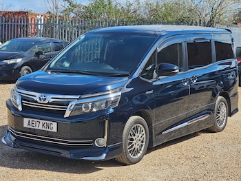 Used Toyota Voxy 2017 for sale - 78122803: Photo