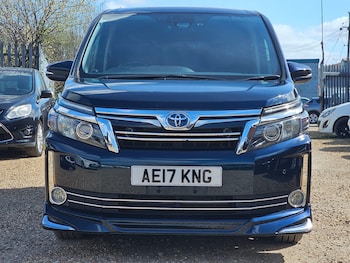Used Toyota Voxy 2017 for sale - 78122803: Photo