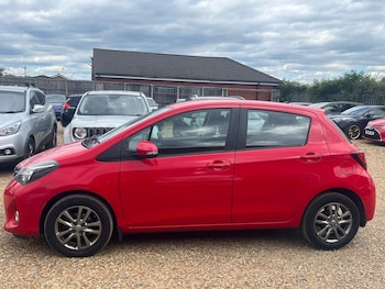 Used Toyota Yaris 2015 for sale - 78608673: Photo