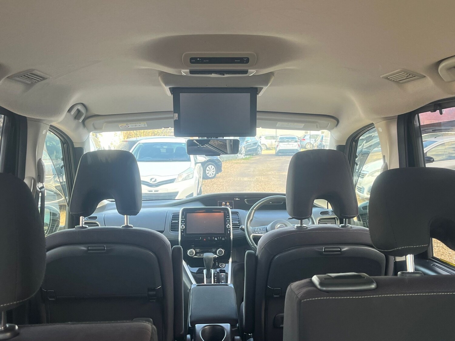 Used Nissan Serena 2018 for sale - 77946202: Photo 14
