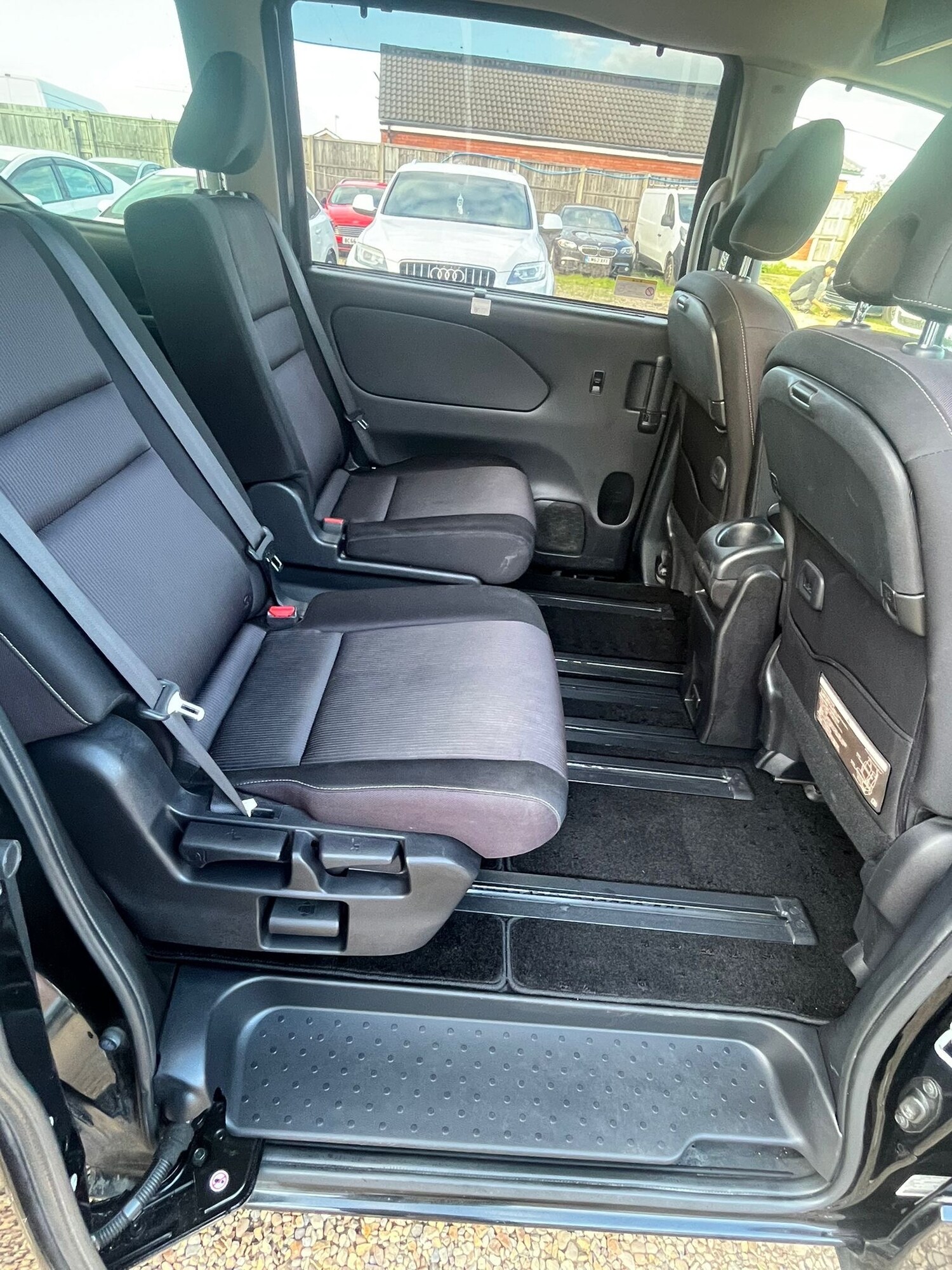 Used Nissan Serena 2018 for sale - 77946202: Photo 21