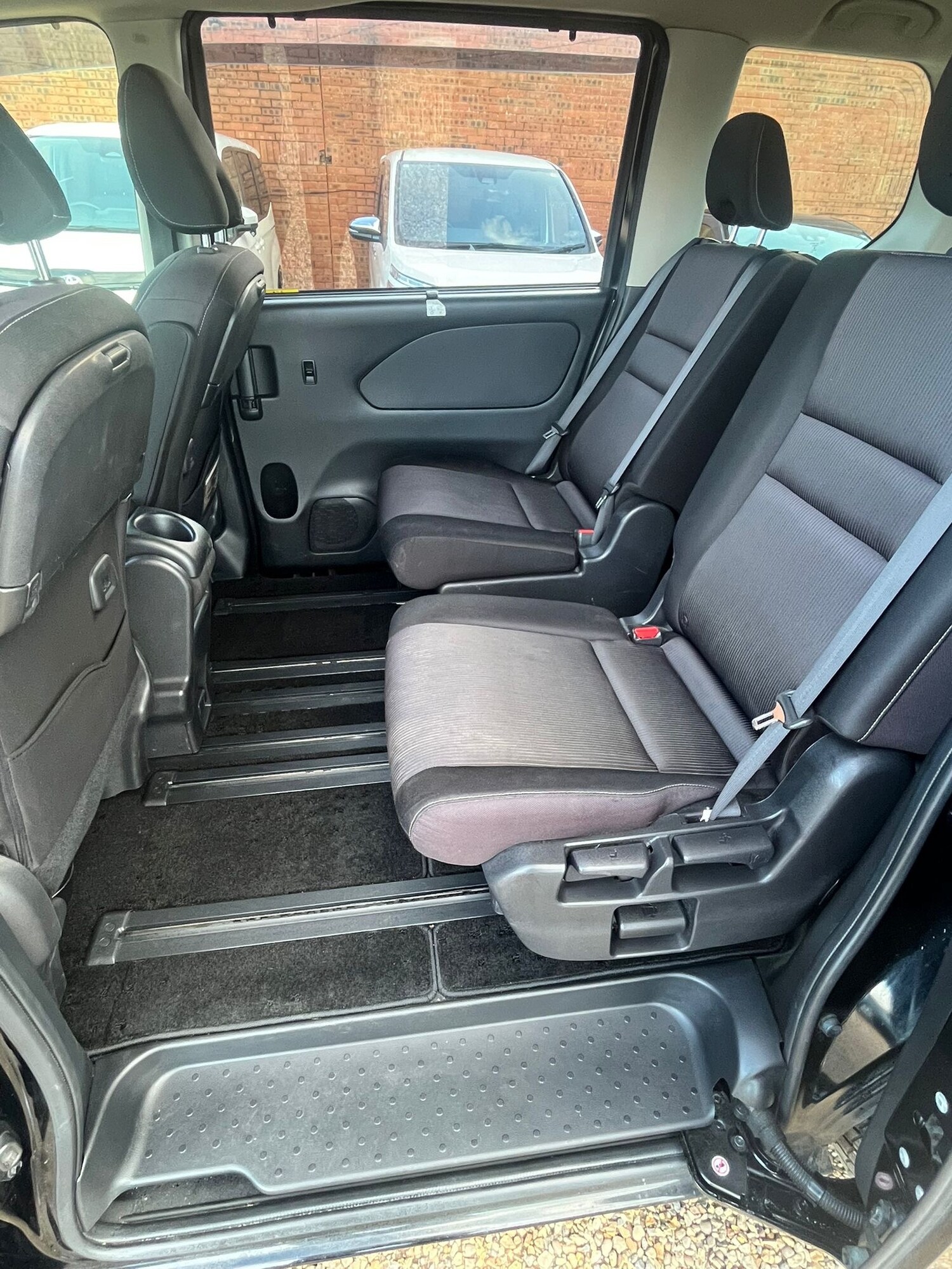 Used Nissan Serena 2018 for sale - 77946202: Photo 23