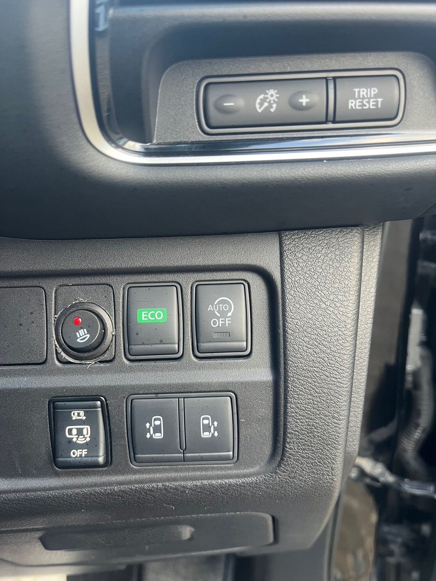 Used Nissan Serena 2018 for sale - 77946202: Photo 27