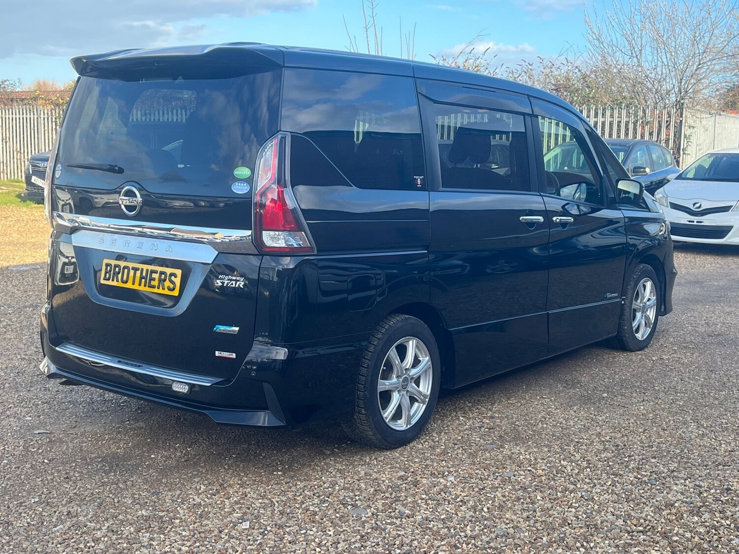 Used Nissan Serena 2018 for sale - 77946202: Photo 5