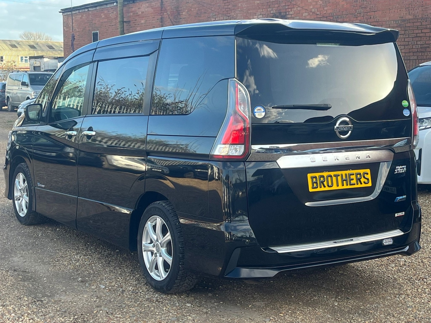 Used Nissan Serena 2018 for sale - 77946202: Photo 8