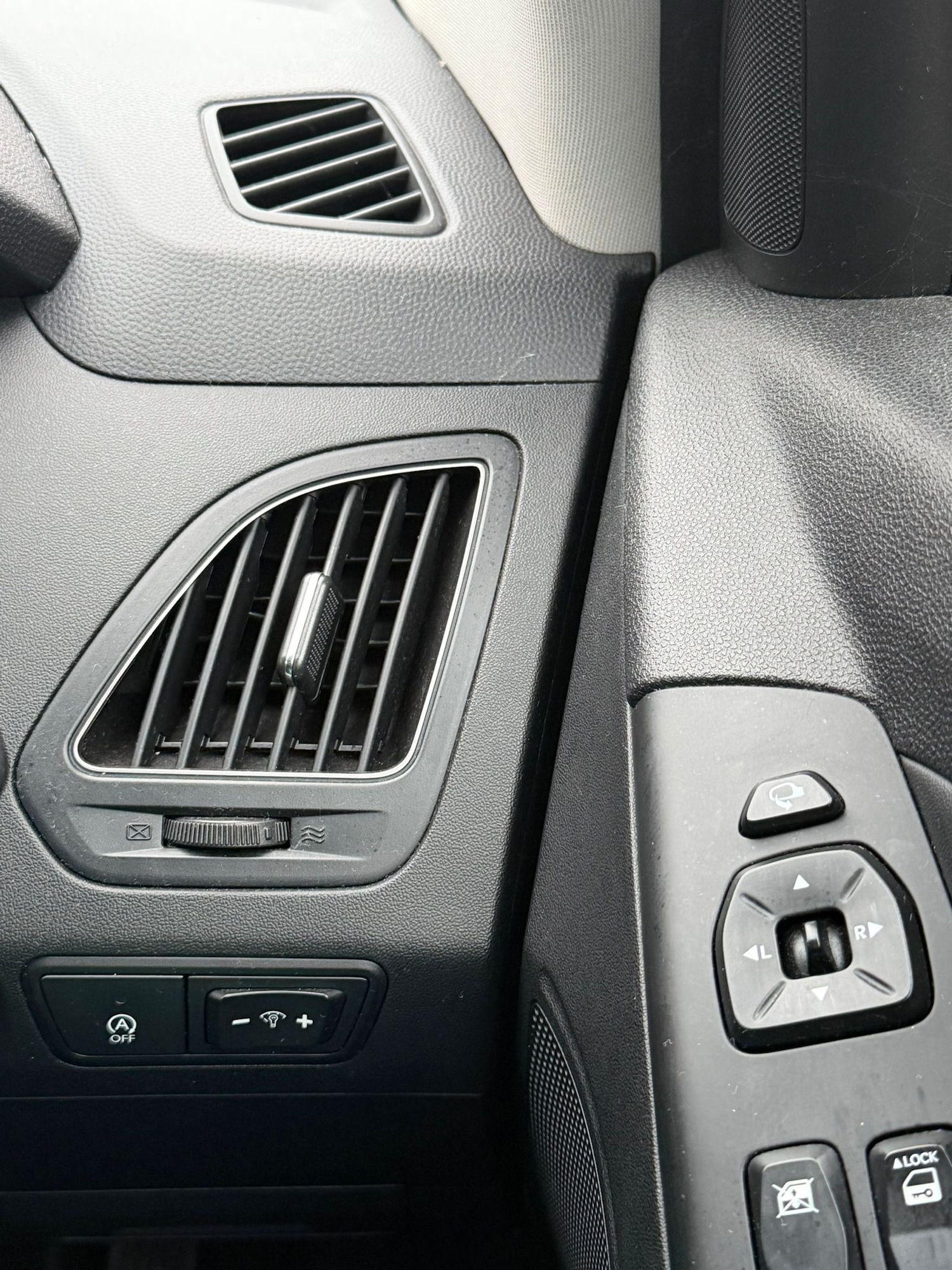 Used Hyundai Ix35 2015 for sale - 77020178: Photo 35