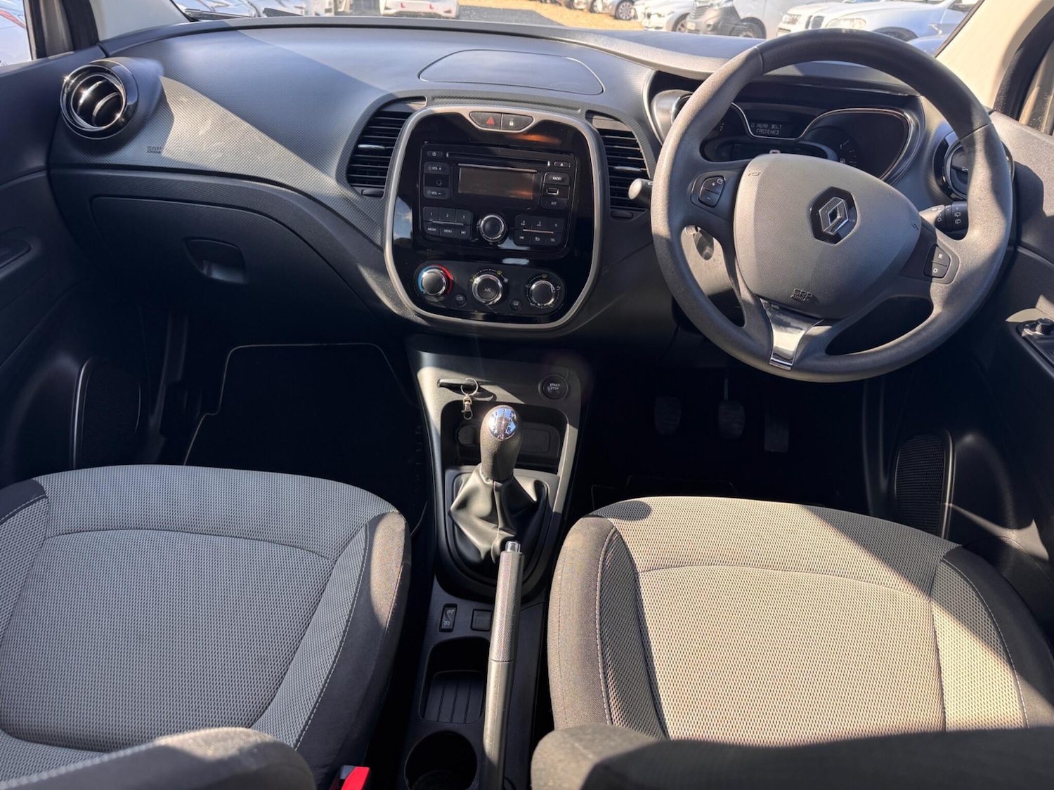 Used Renault Captur 2016 for sale - 76181843: Photo 10