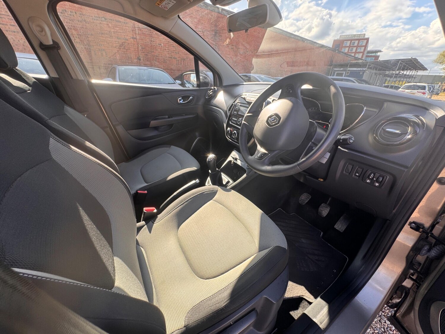 Used Renault Captur 2016 for sale - 76181843: Photo 13