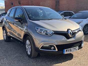 Used Renault Captur 2015 for sale - 76181843: Photo