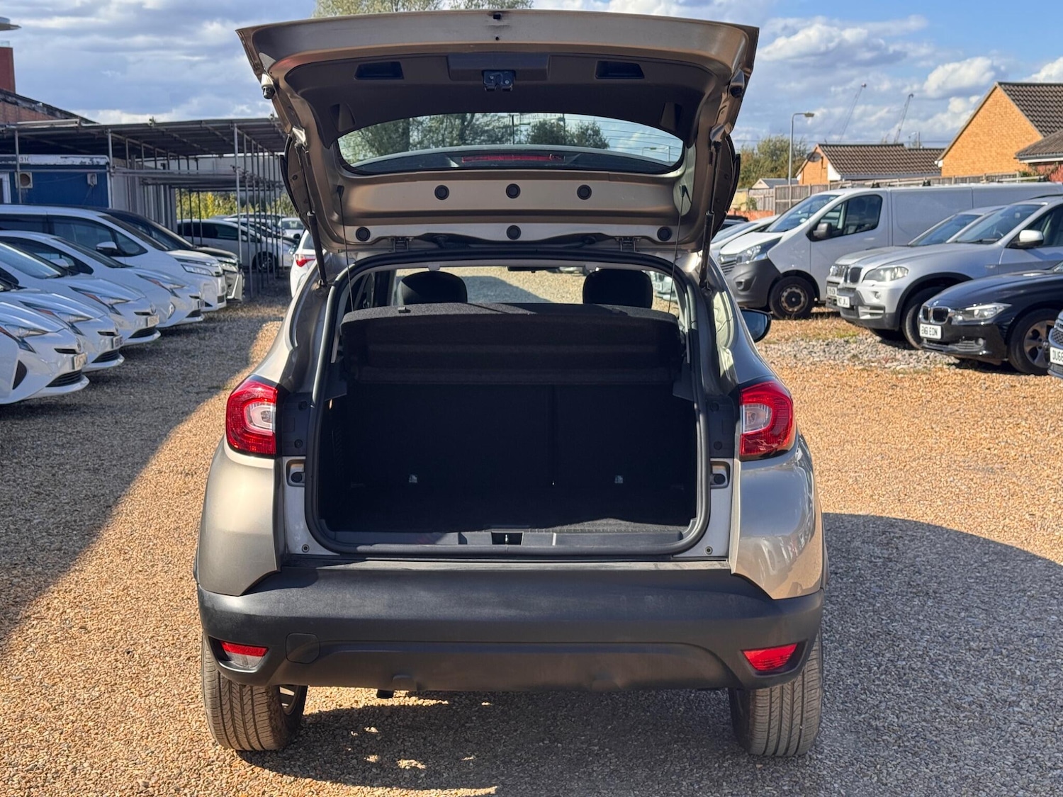 Used Renault Captur 2016 for sale - 76181843: Photo 22