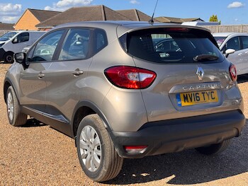 Used Renault Captur 2015 for sale - 76181843: Photo