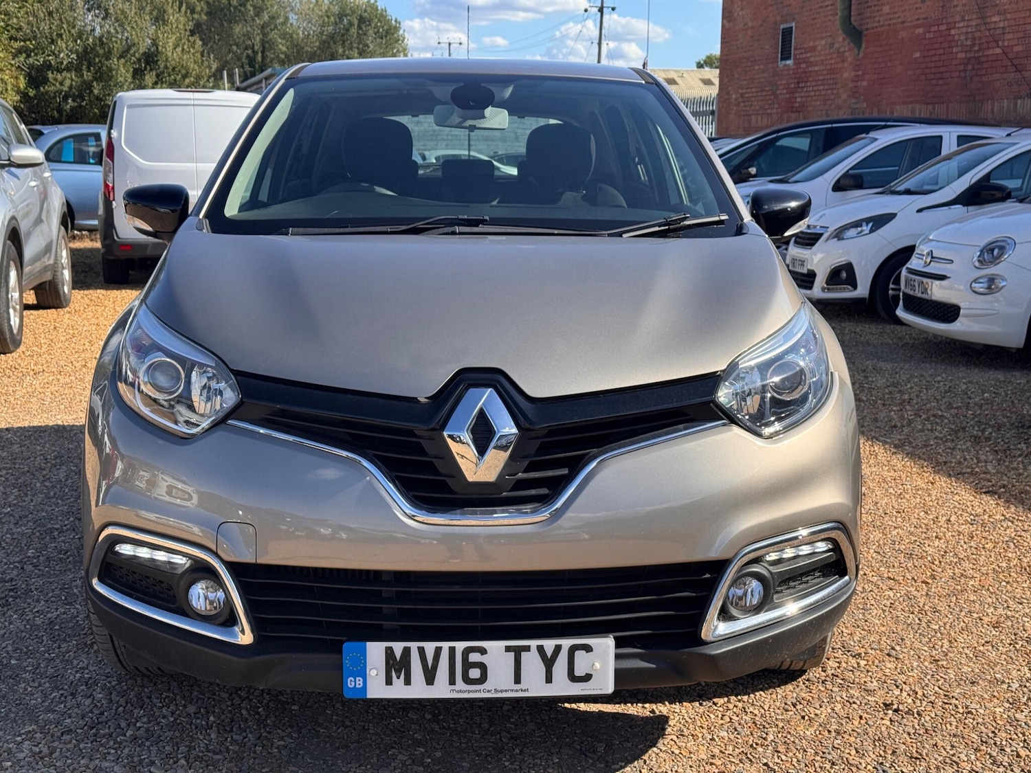 Used Renault Captur 2016 for sale - 76181843: Photo 5