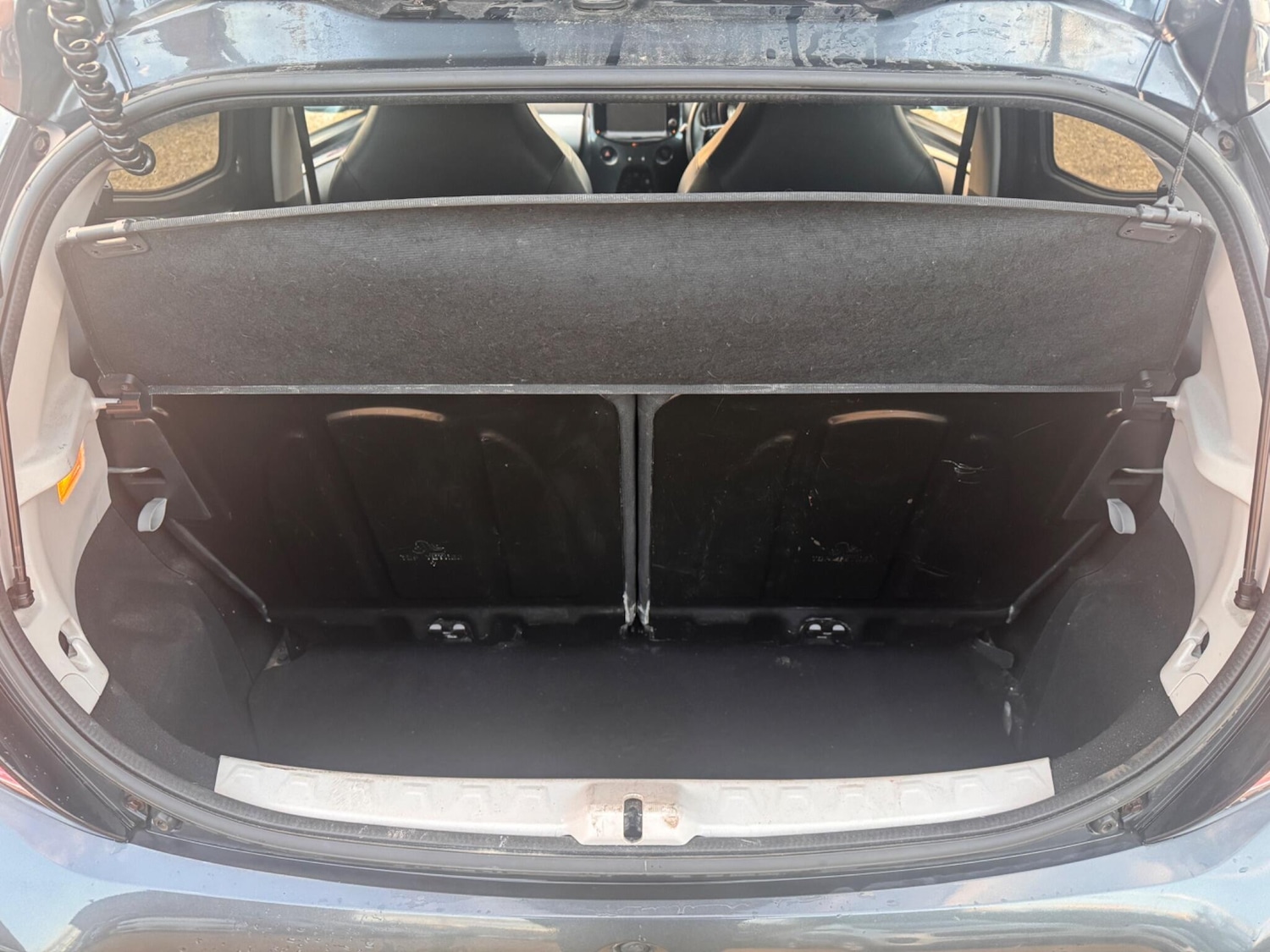 Used Toyota AYGO 2016 for sale - 76370616: Photo 29