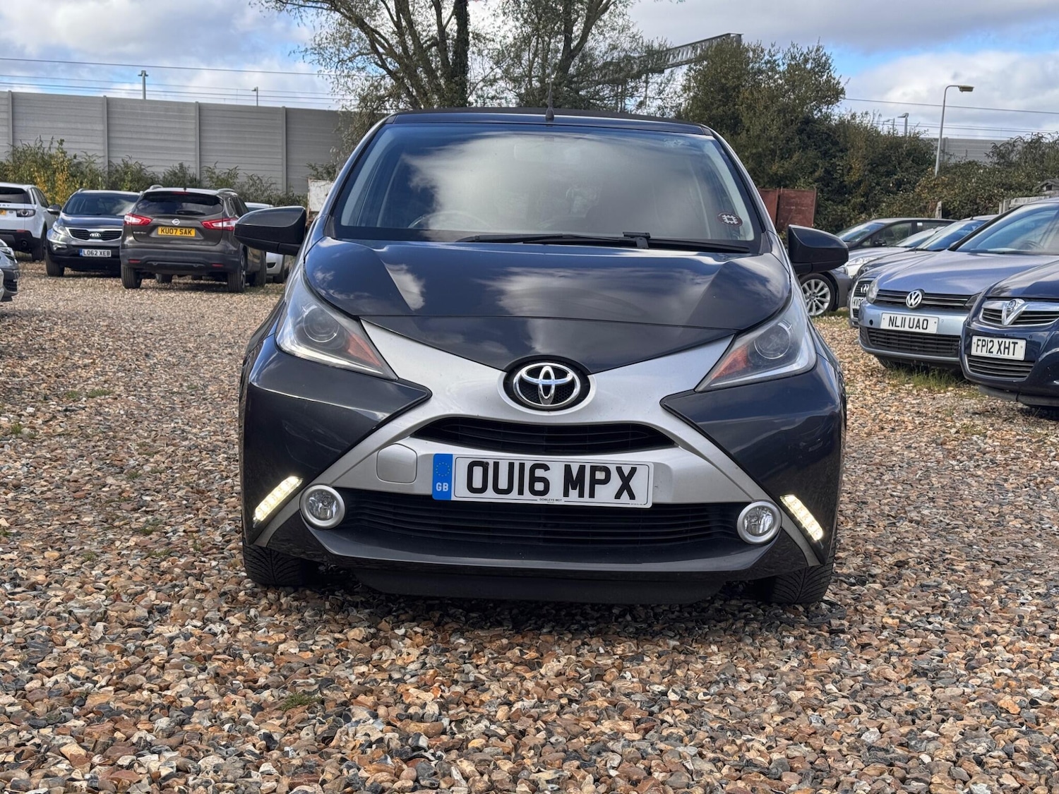 Used Toyota AYGO 2016 for sale - 76370616: Photo 6