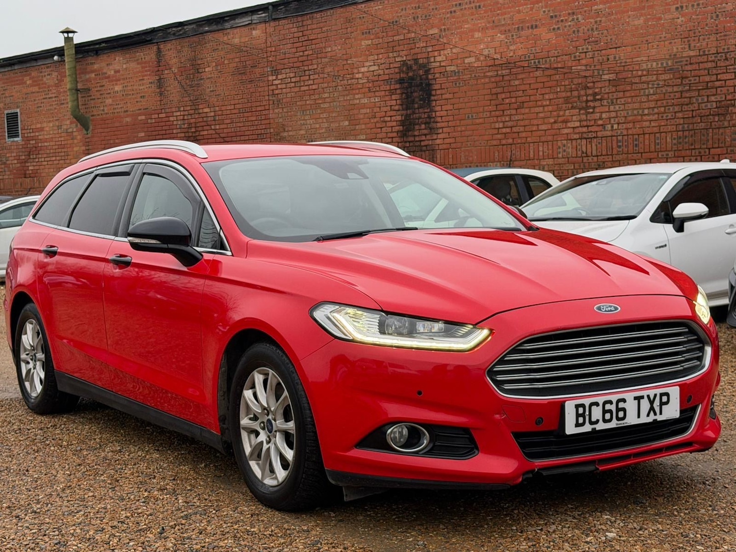 Used Ford Mondeo 2017 for sale - 77020690: Photo 2