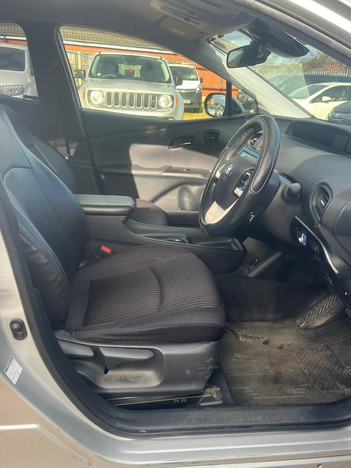 Used Toyota Prius 2018 for sale - 77946049: Photo 14