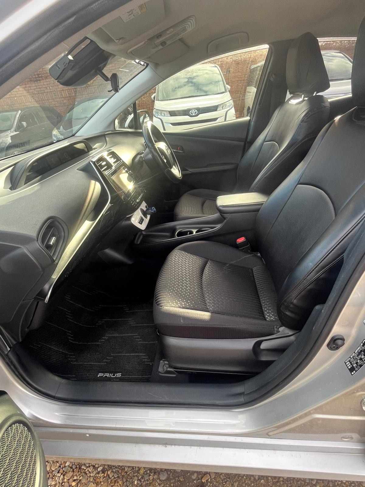 Used Toyota Prius 2018 for sale - 77946049: Photo 16