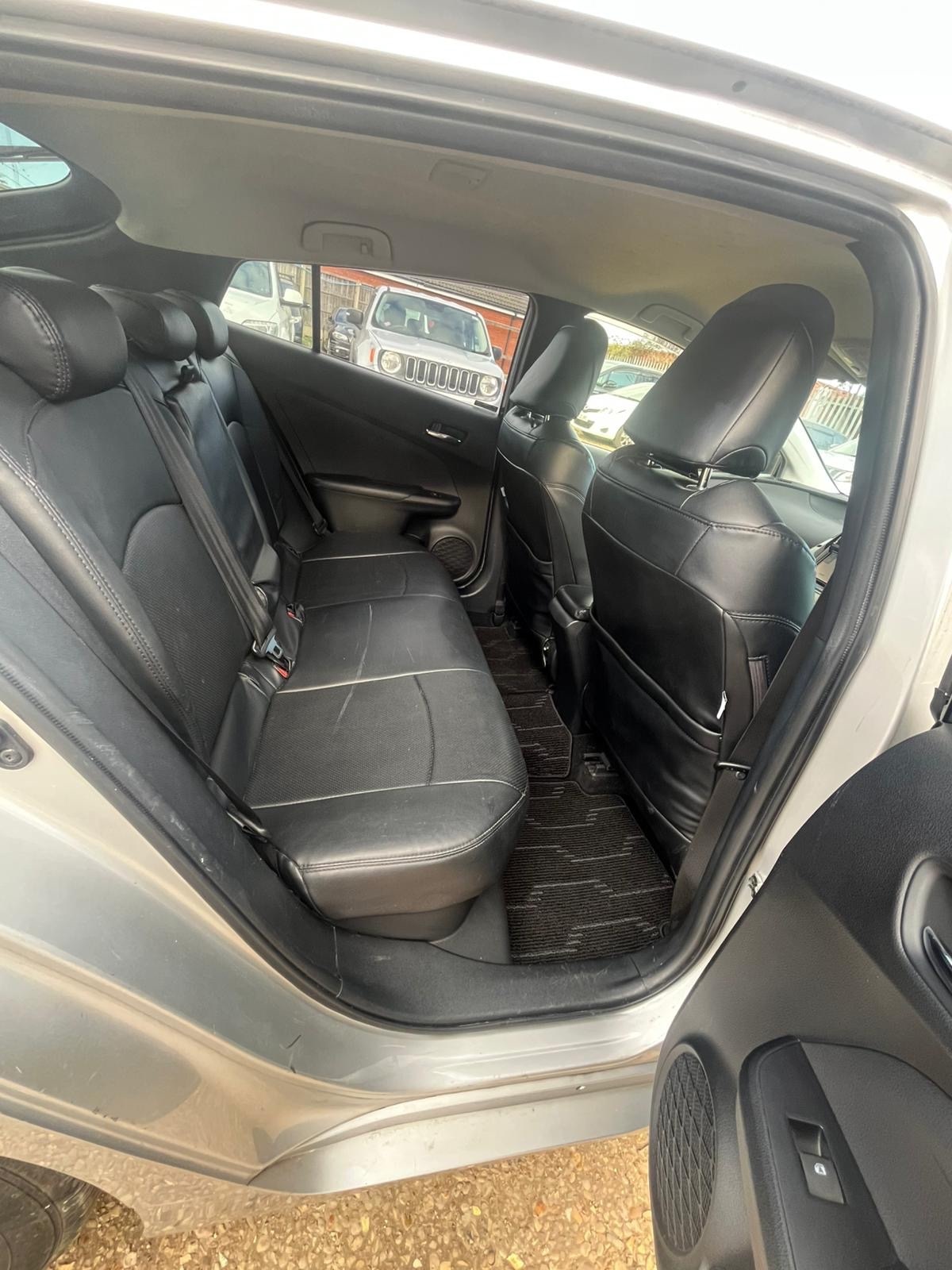 Used Toyota Prius 2018 for sale - 77946049: Photo 18