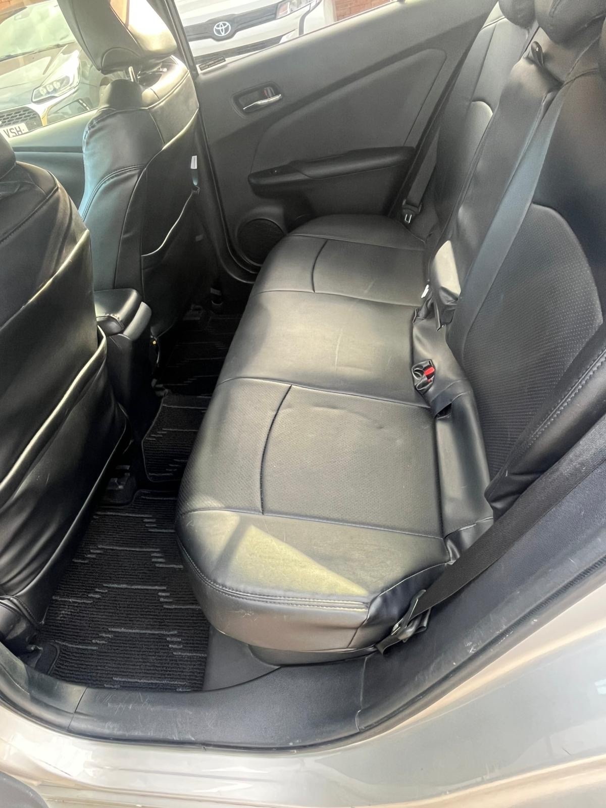 Used Toyota Prius 2018 for sale - 77946049: Photo 21