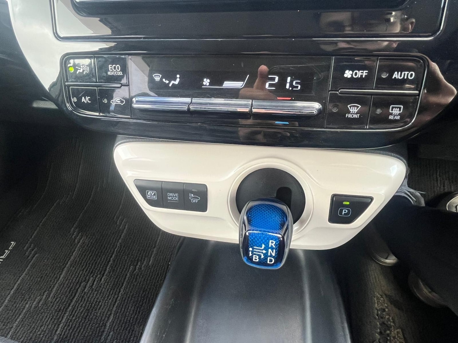 Used Toyota Prius 2018 for sale - 77946049: Photo 22