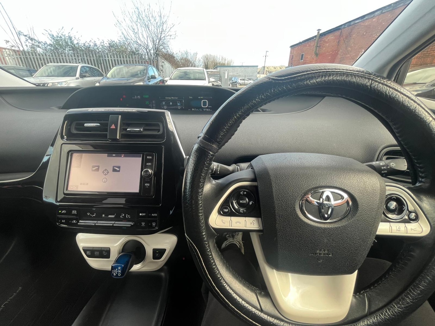 Used Toyota Prius 2018 for sale - 77946049: Photo 23