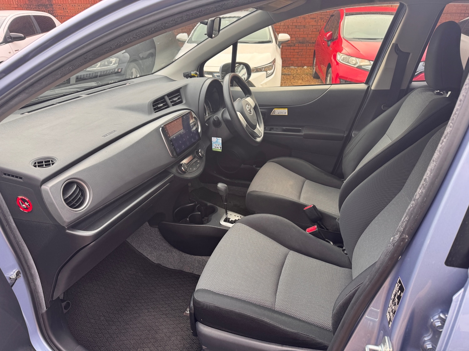 Used Toyota Vitz 2013 for sale - 77505381: Photo 8