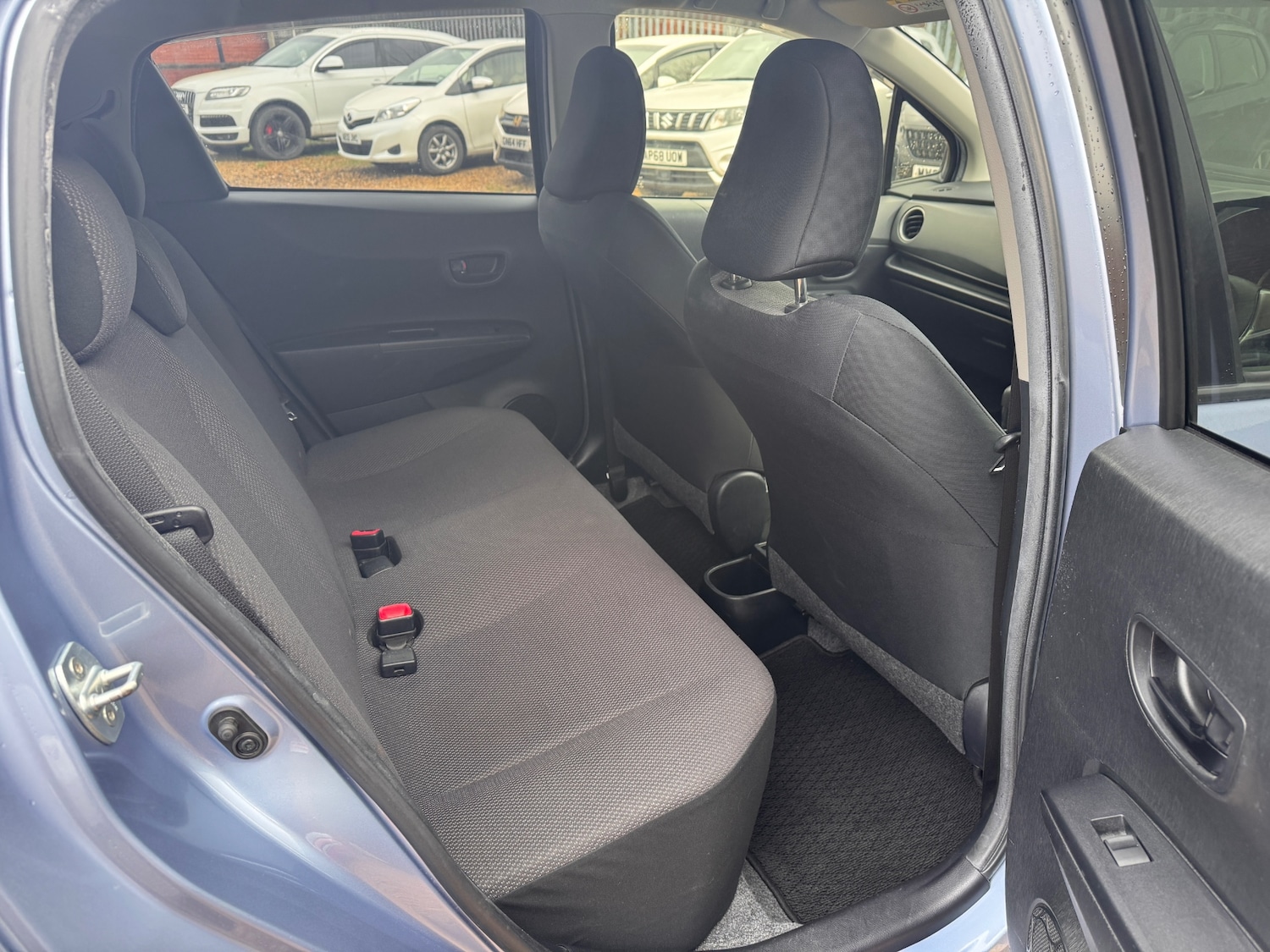 Used Toyota Vitz 2013 for sale - 77505381: Photo 9