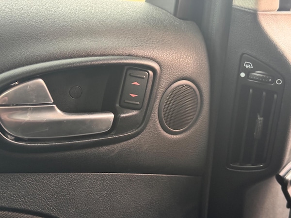 Used Ford S-Max 2012 for sale - 76314398: Photo 27