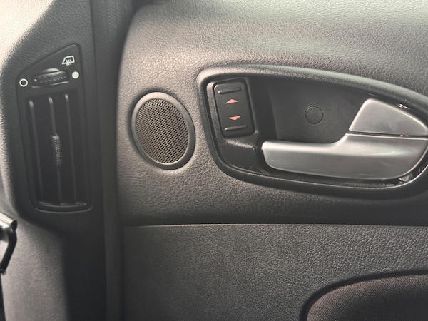 Used Ford S-Max 2012 for sale - 76314398: Photo 28