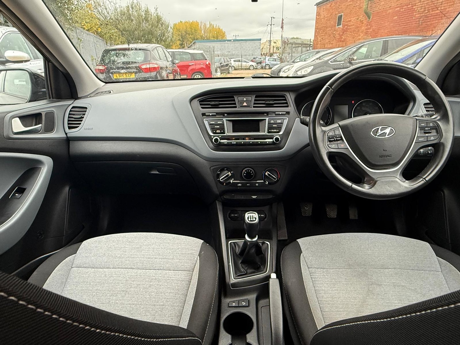 Used Hyundai i20 2016 for sale - 76360615: Photo 12