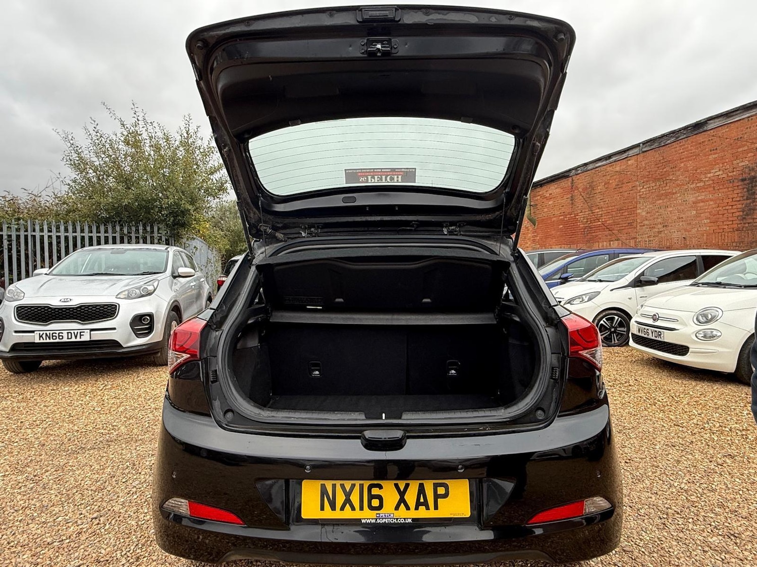 Used Hyundai i20 2016 for sale - 76360615: Photo 18