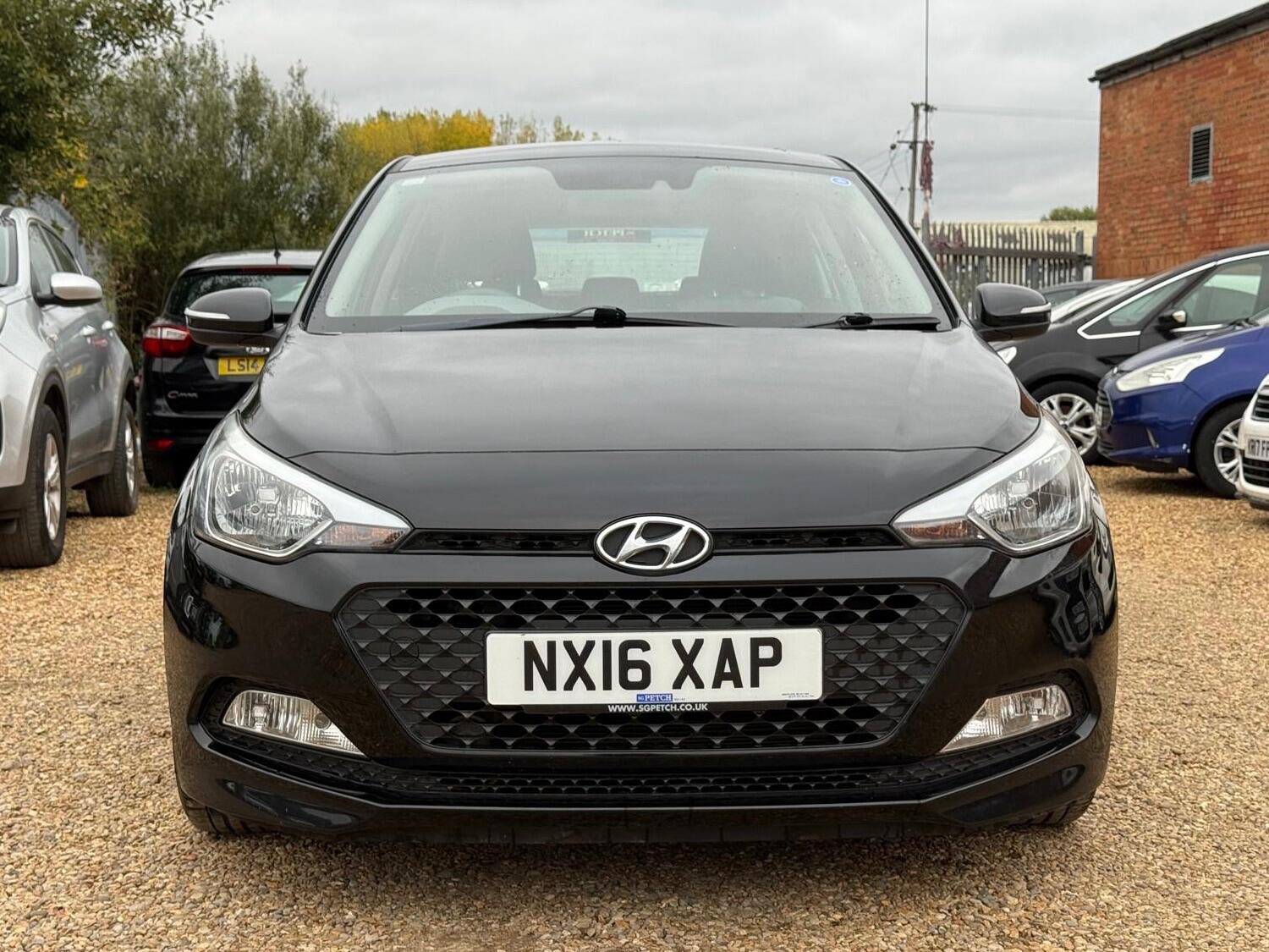 Used Hyundai i20 2016 for sale - 76360615: Photo 2