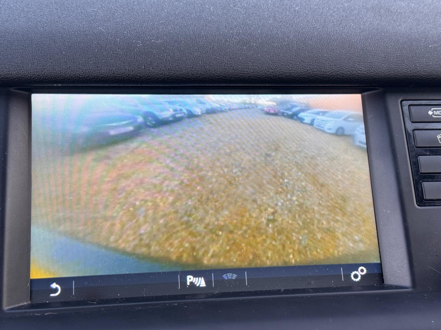 Used Land Rover Discovery Sport 2015 for sale - 76608145: Photo 13