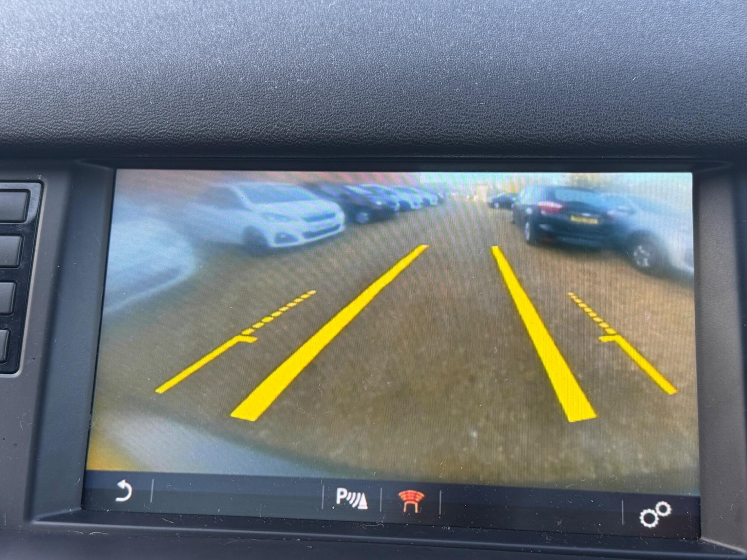 Used Land Rover Discovery Sport 2015 for sale - 76608145: Photo 15