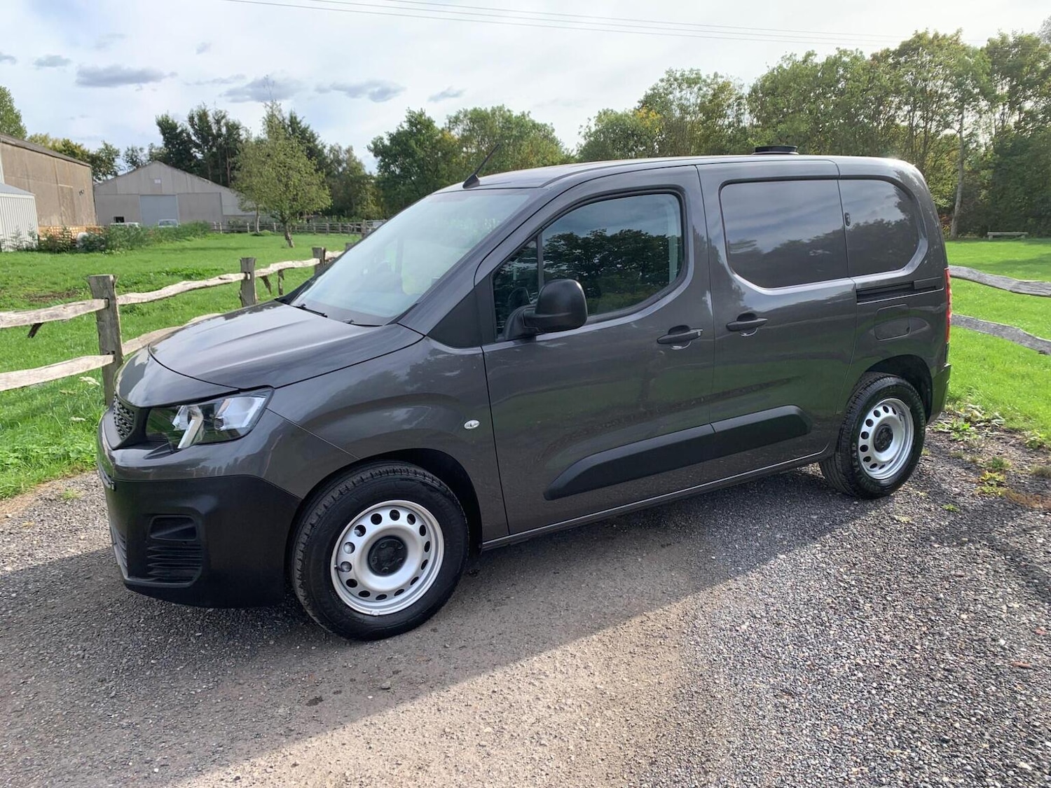 Used Peugeot Partner 2020 for sale - 76968578: Photo 16