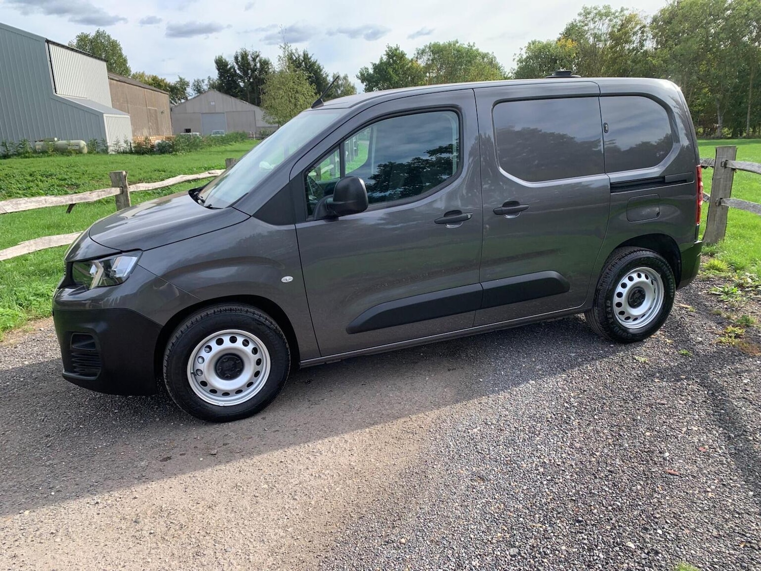 Used Peugeot Partner 2020 for sale - 76968578: Photo 22