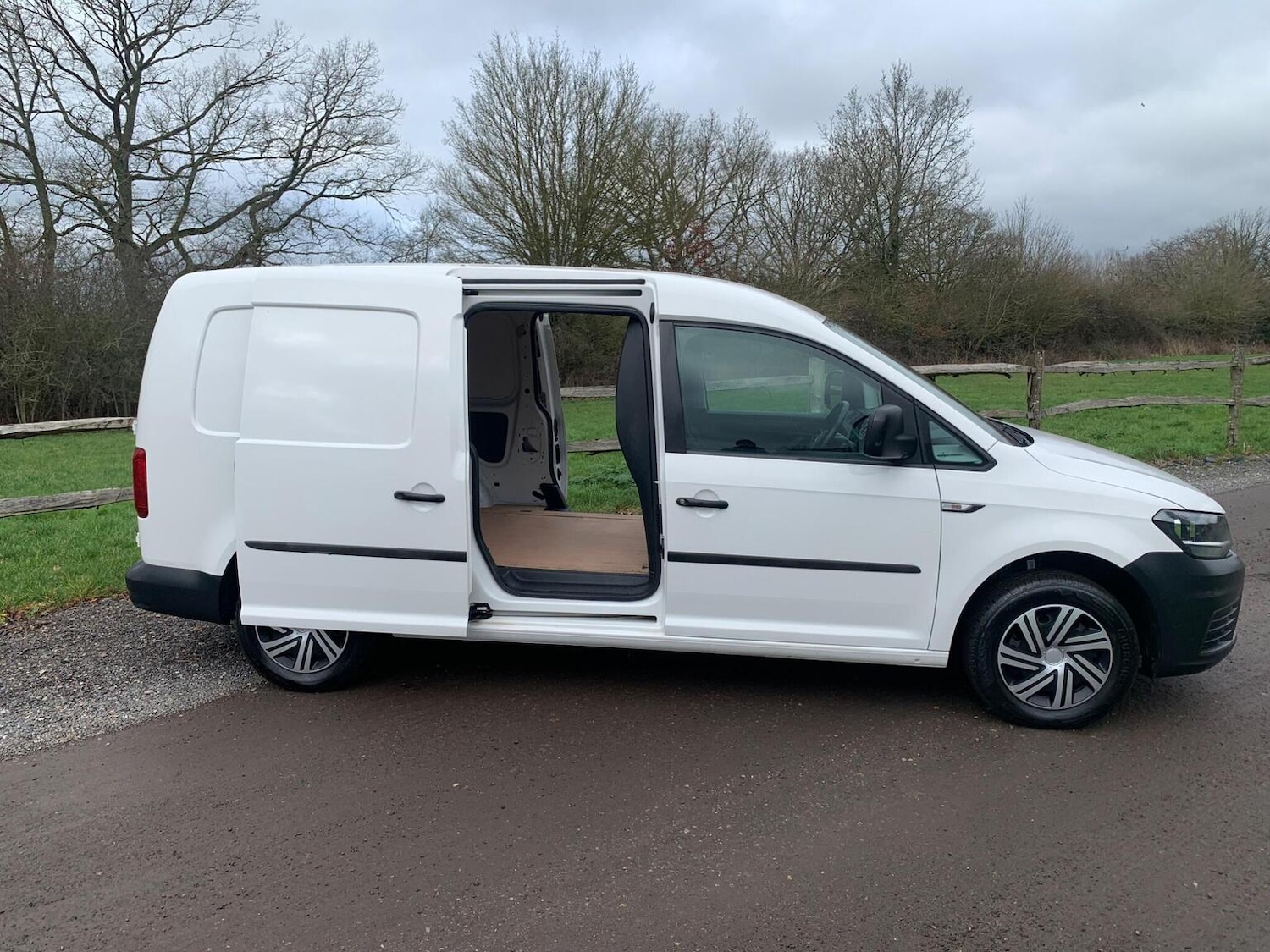 Used Volkswagen Caddy Maxi 2018 for sale - 77483686: Photo 32