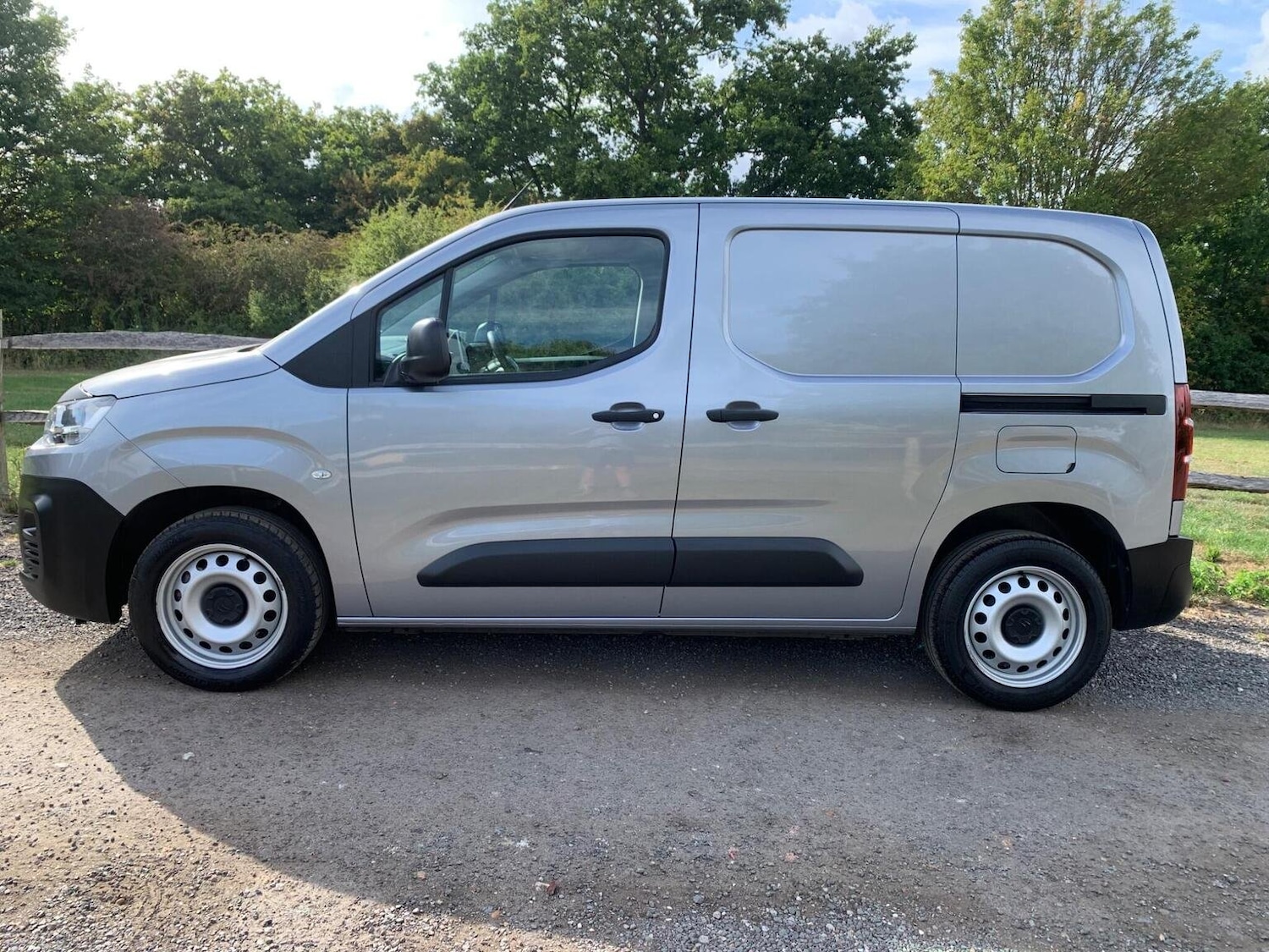 Used Citroen Berlingo 2023 for sale - 76963405: Photo 3