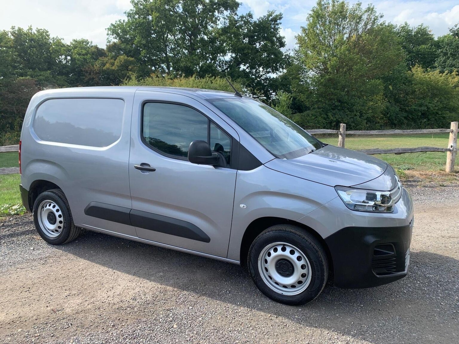 Used Citroen Berlingo 2023 for sale - 76963405: Photo 41