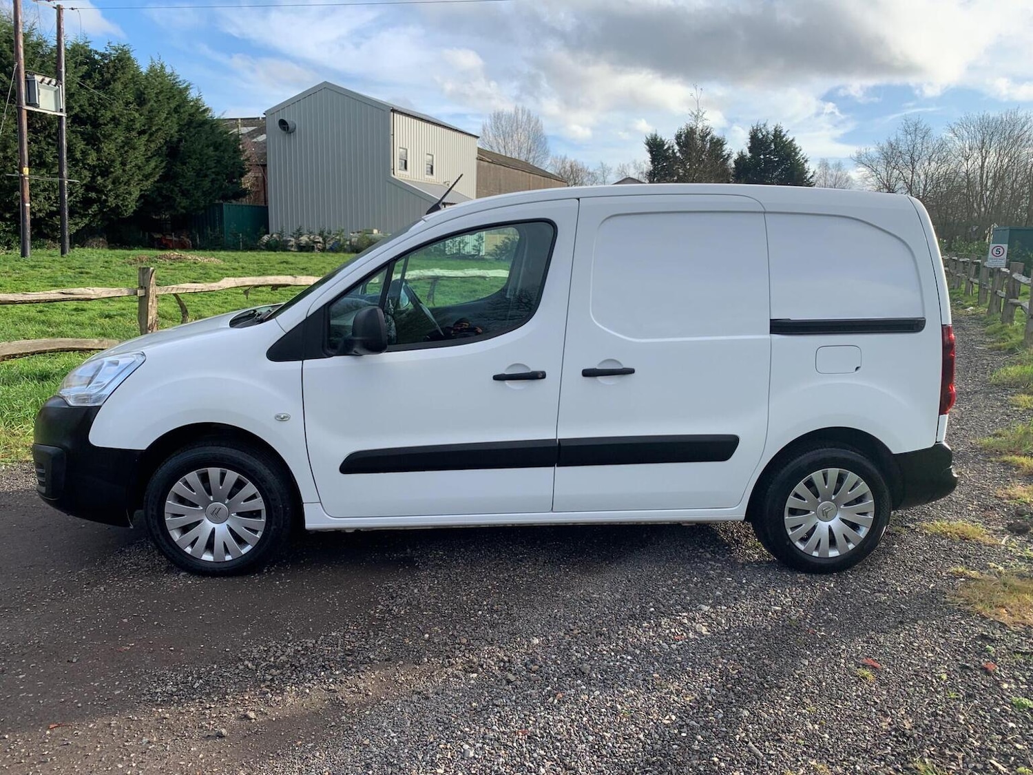 Used Citroen Berlingo 2017 for sale - 77318351: Photo 18