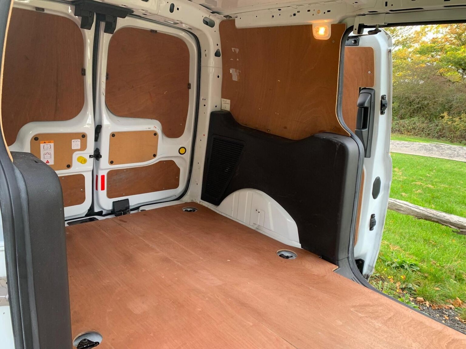 Used Ford Transit Connect 2018 for sale - 76963245: Photo 76